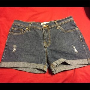 Size 7 juniors Desire jean shorts